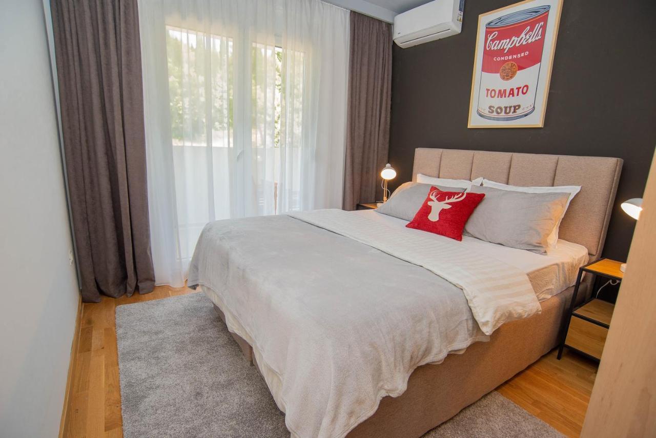 Stylish Two Bedroom At Ljubovic-hill Park Apartment *